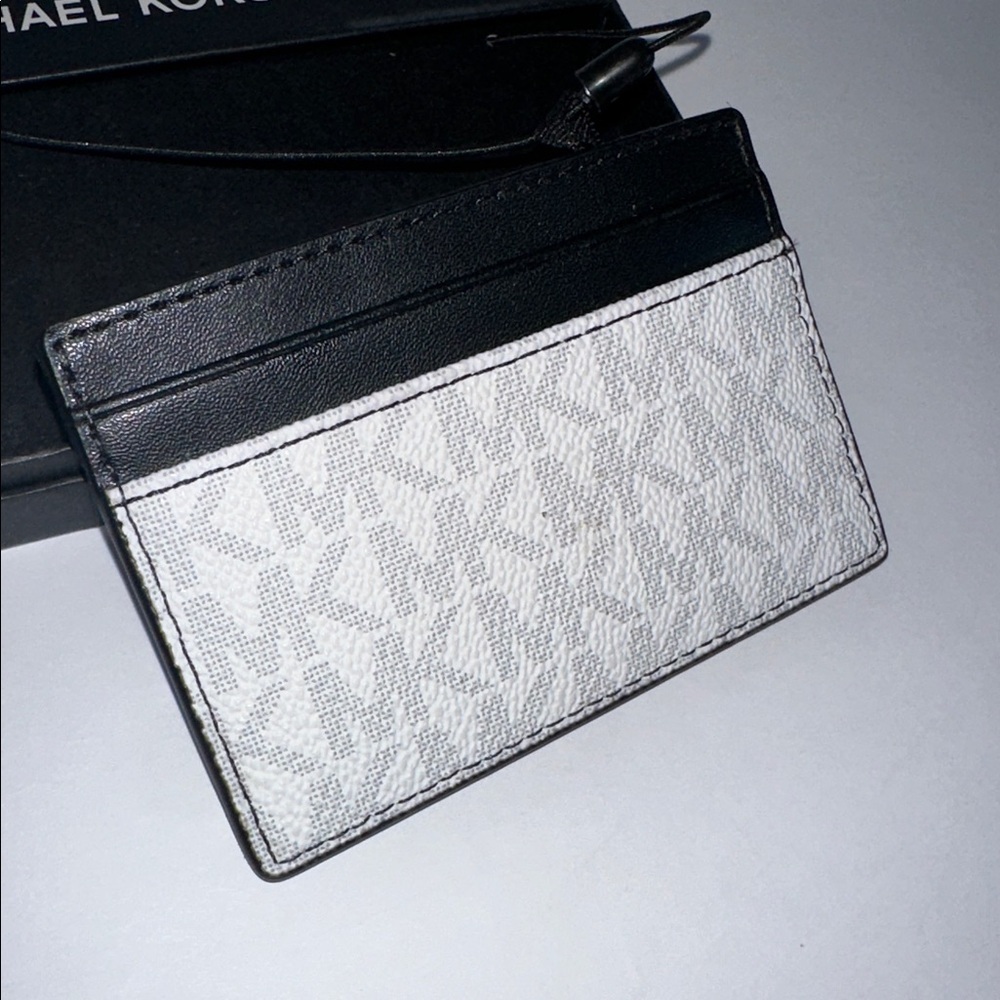 Michael Kors Black and White Card Holder - Picture 4 of 7